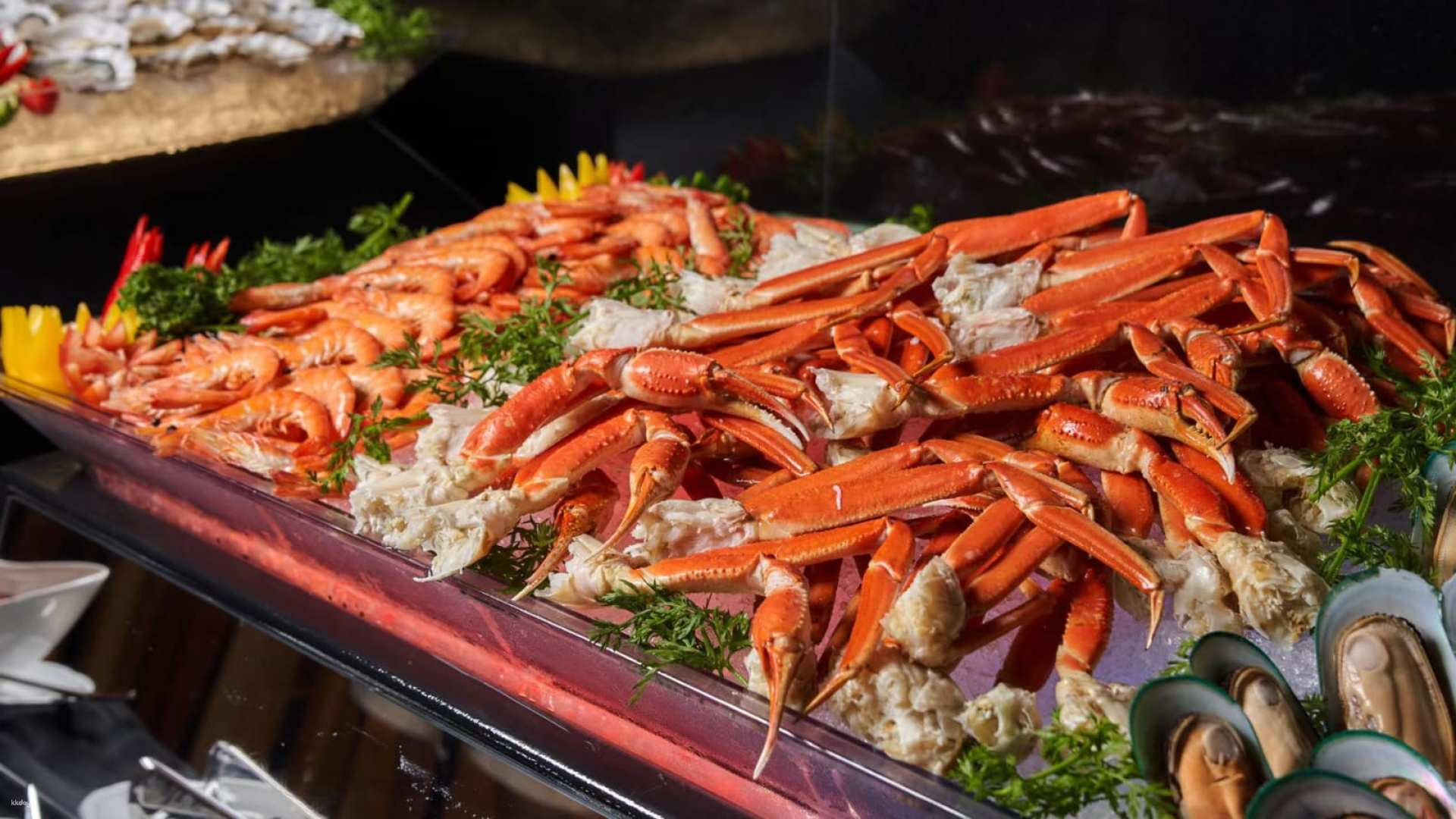 【Macau Buffet】 Grand Lisboa Hotel ｜Day and Night Buffet Lunch/Dinner - Photo 1 of 4